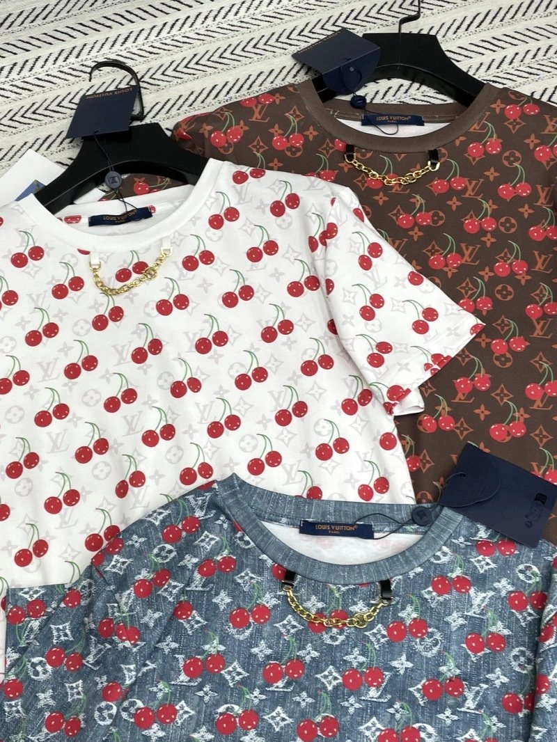 Supportive Louis Vuitton T-Shirts 131343