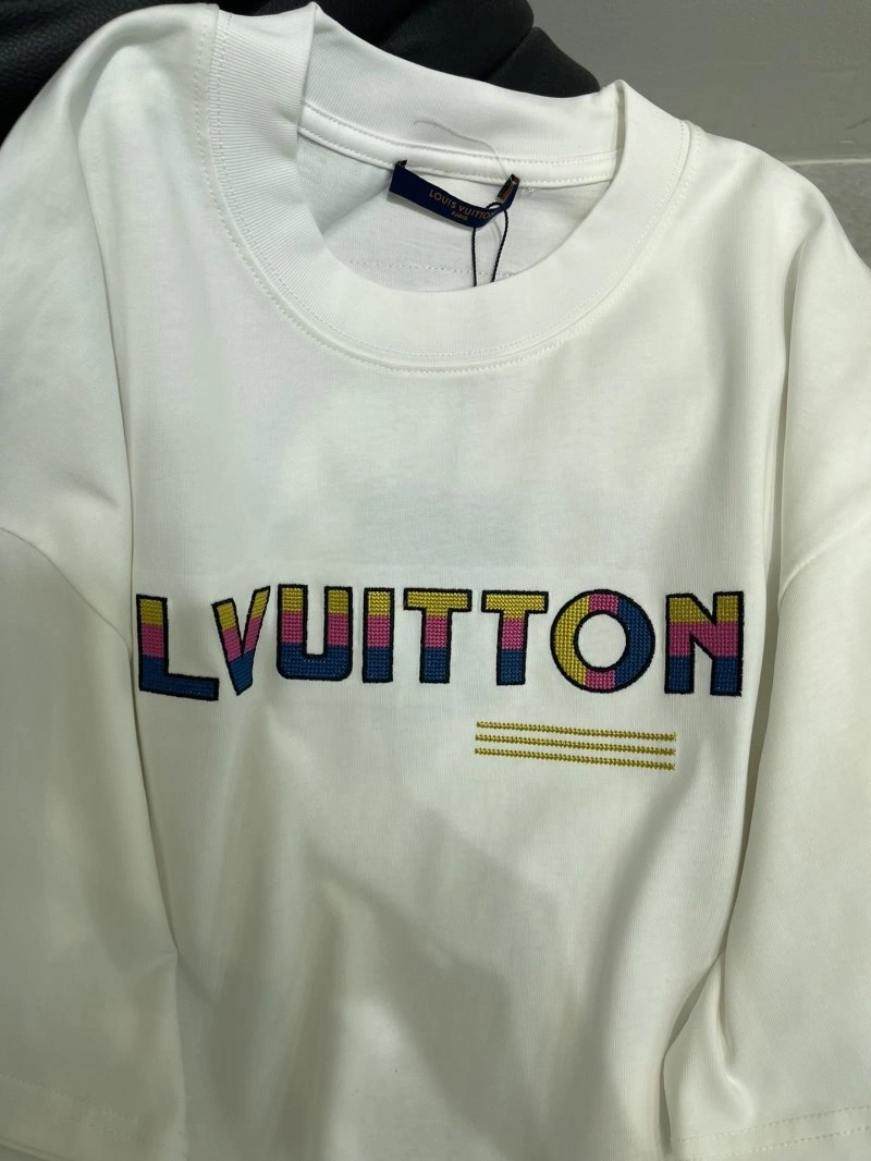Louis Vuitton T-Shirts Effortless 131328