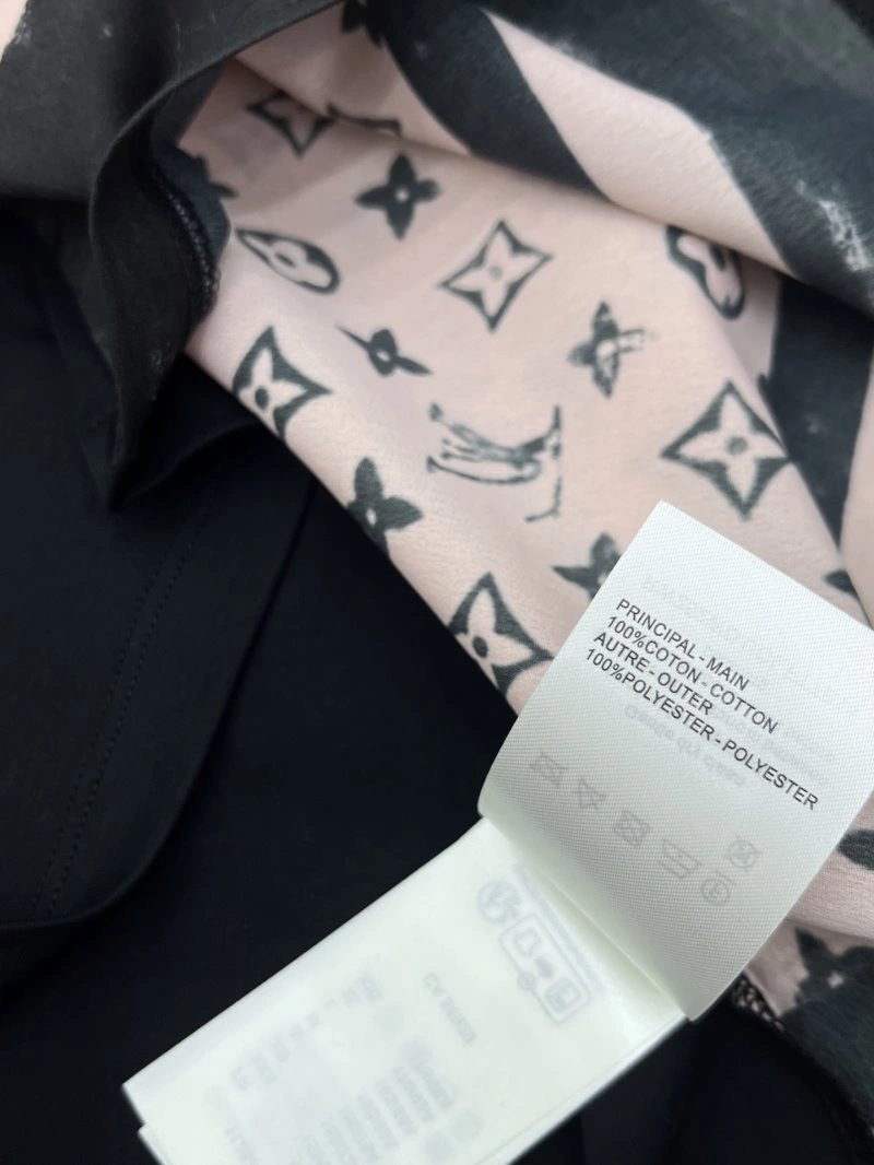 Snug Louis Vuitton T-Shirts 131346