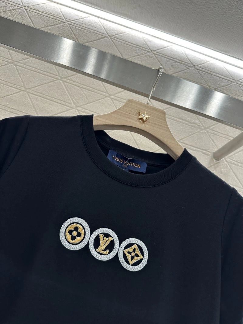 Comfortable Louis Vuitton T-Shirts 131318