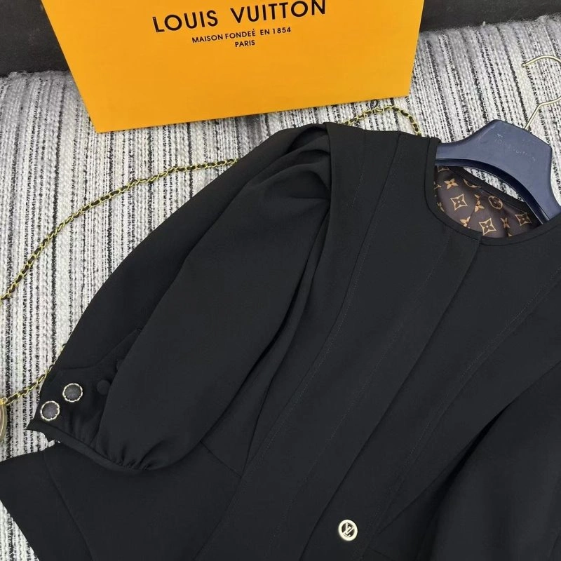 Cozy Louis Vuitton T-Shirts 131319