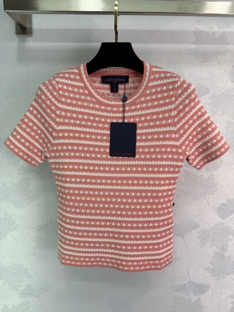 Louis Vuitton T-Shirts Cozy 131306