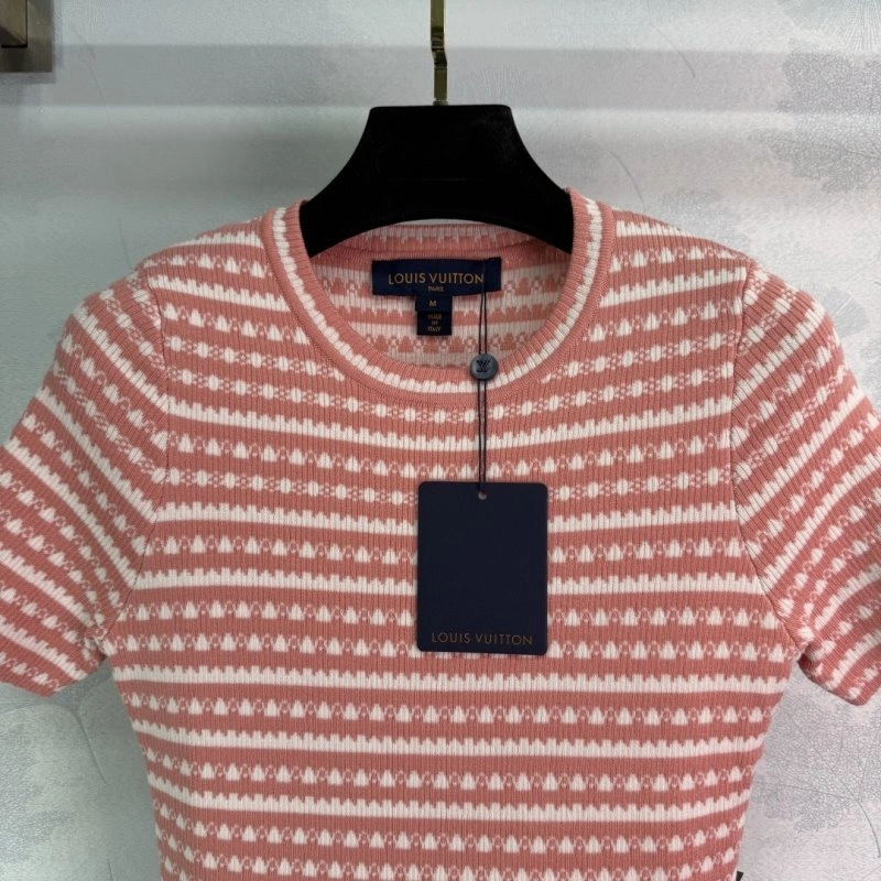 Louis Vuitton T-Shirts Cozy 131306