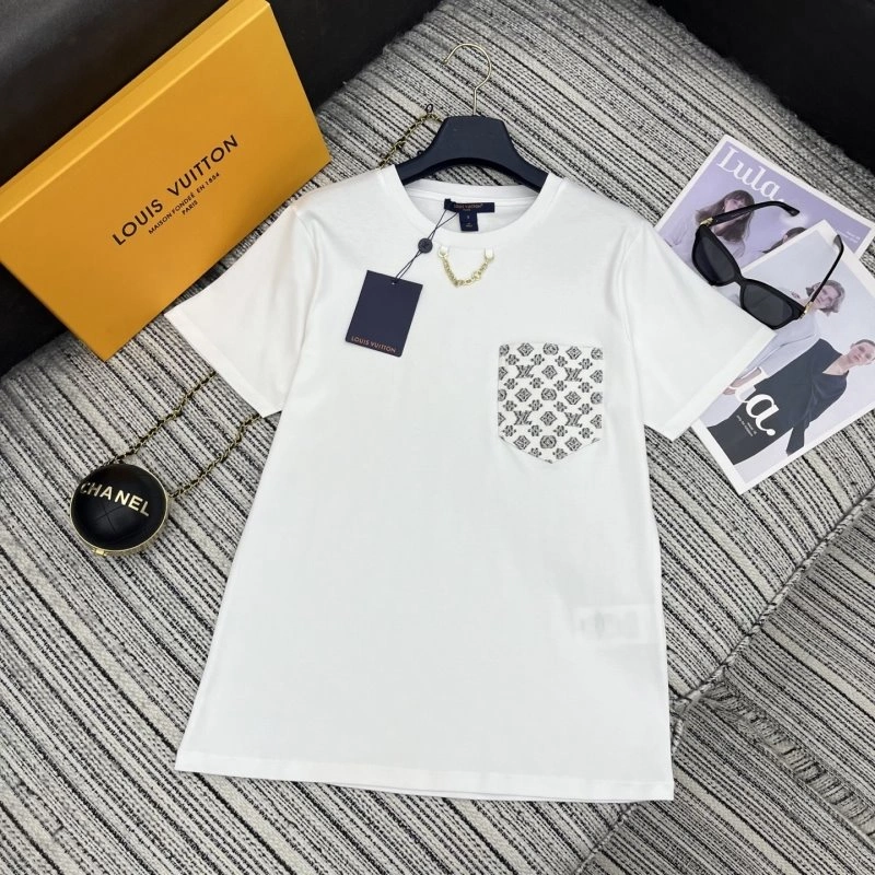 Stylish Louis Vuitton T-Shirts 131311