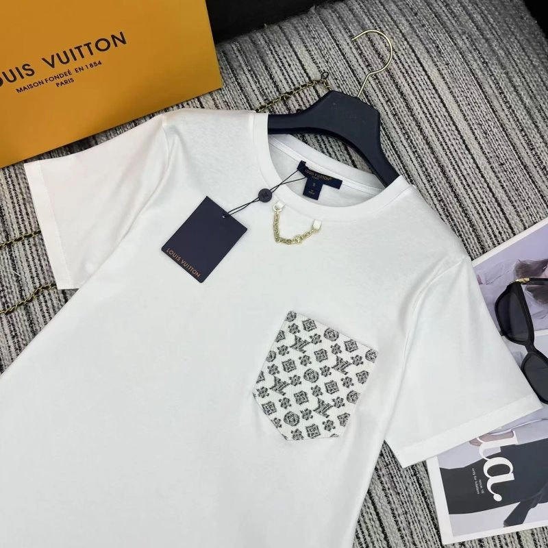 Stylish Louis Vuitton T-Shirts 131311