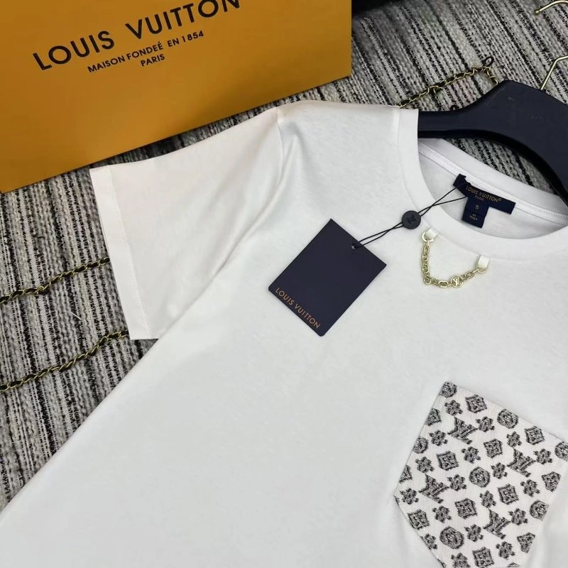 Stylish Louis Vuitton T-Shirts 131311