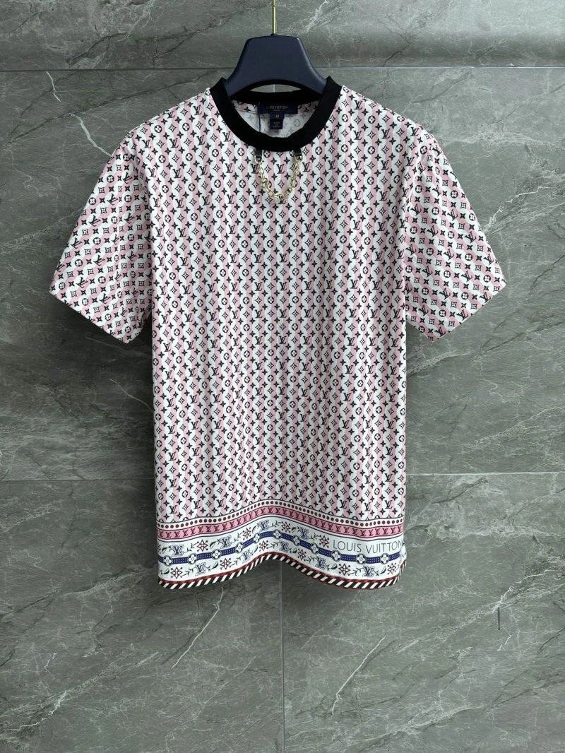 WellDesigned Louis Vuitton T-Shirts 131305
