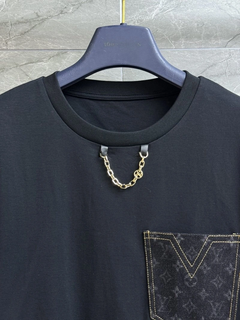 Seasonal Louis Vuitton T-Shirts 131294