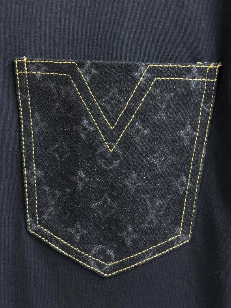 Seasonal Louis Vuitton T-Shirts 131294