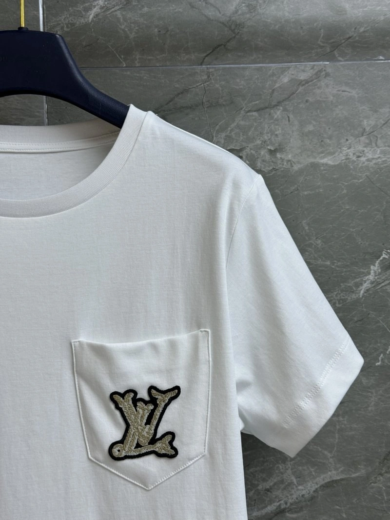 Compact Louis Vuitton T-Shirts 131293