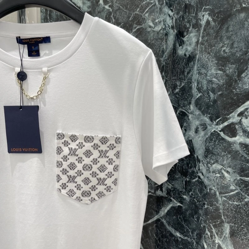 Louis Vuitton T-Shirts Comfortable 131290
