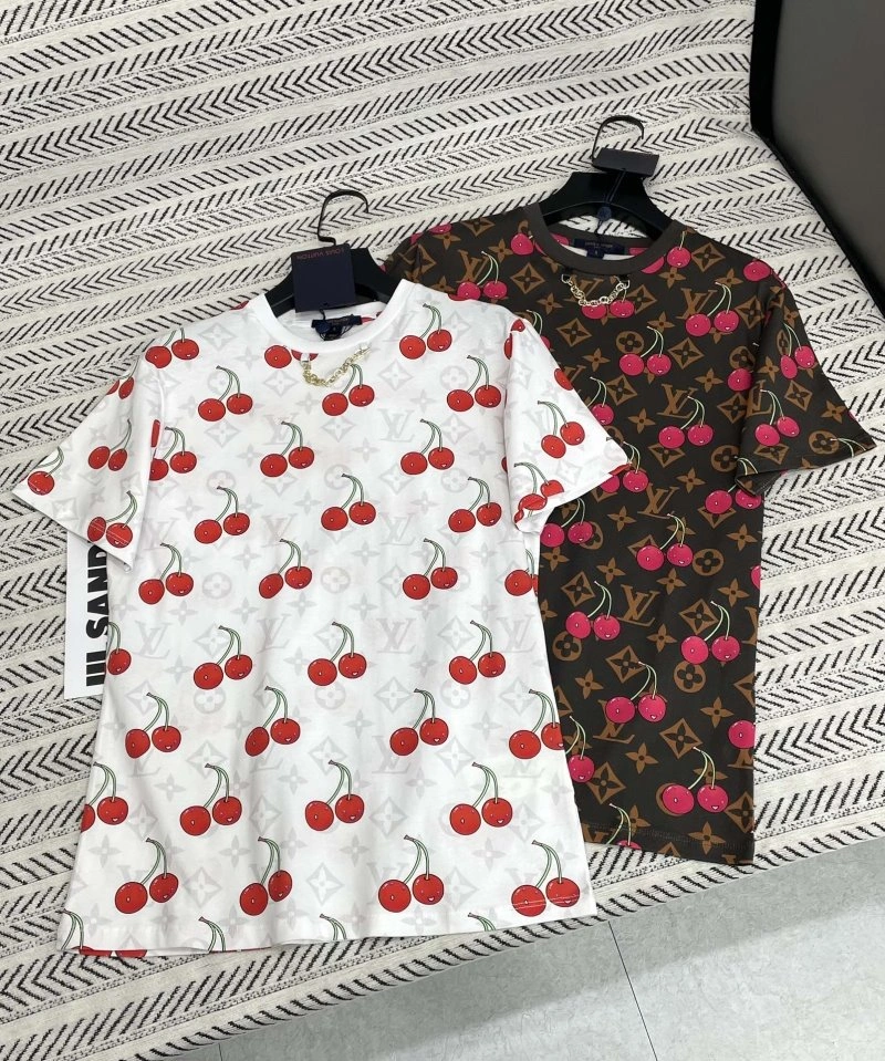Louis Vuitton T-Shirts Lightweight 131303