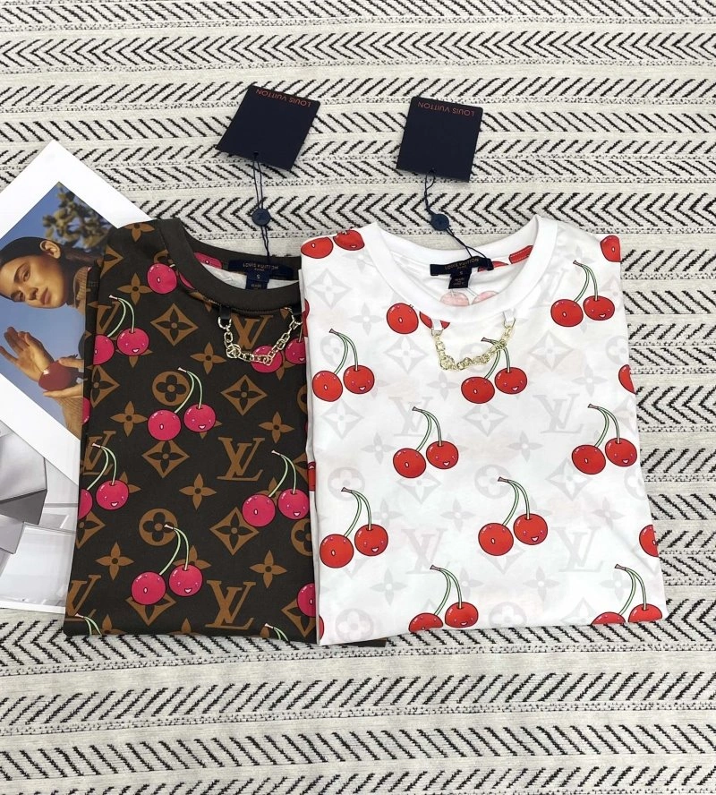 Louis Vuitton T-Shirts Lightweight 131303