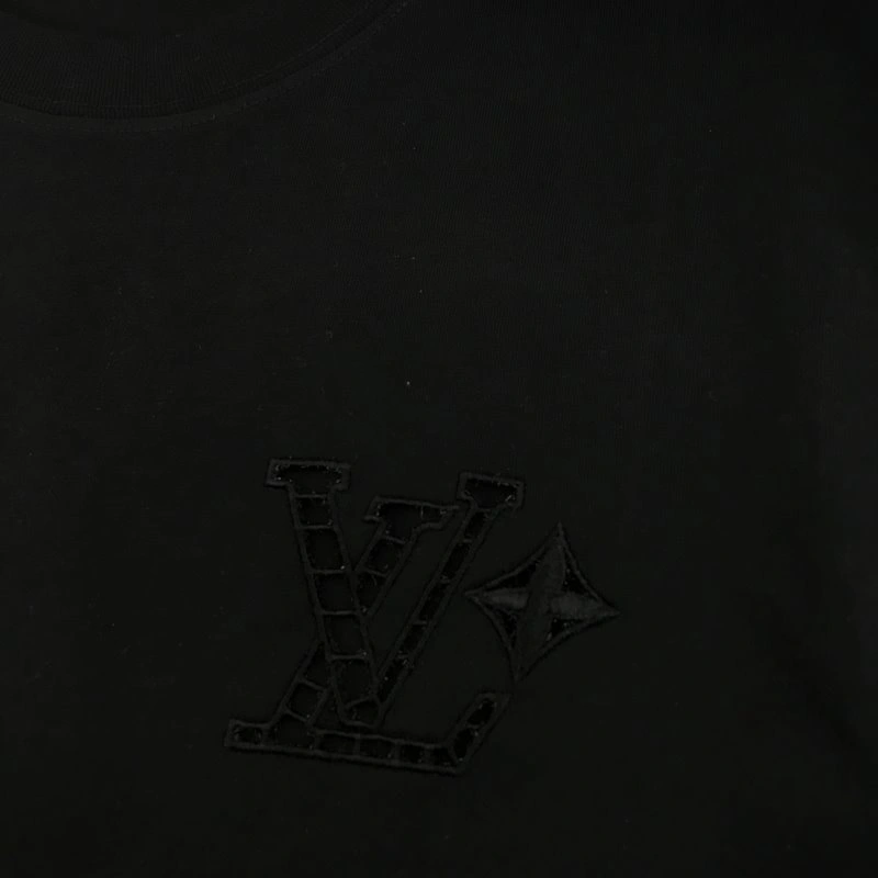 WellDesigned Louis Vuitton T-Shirts 131298