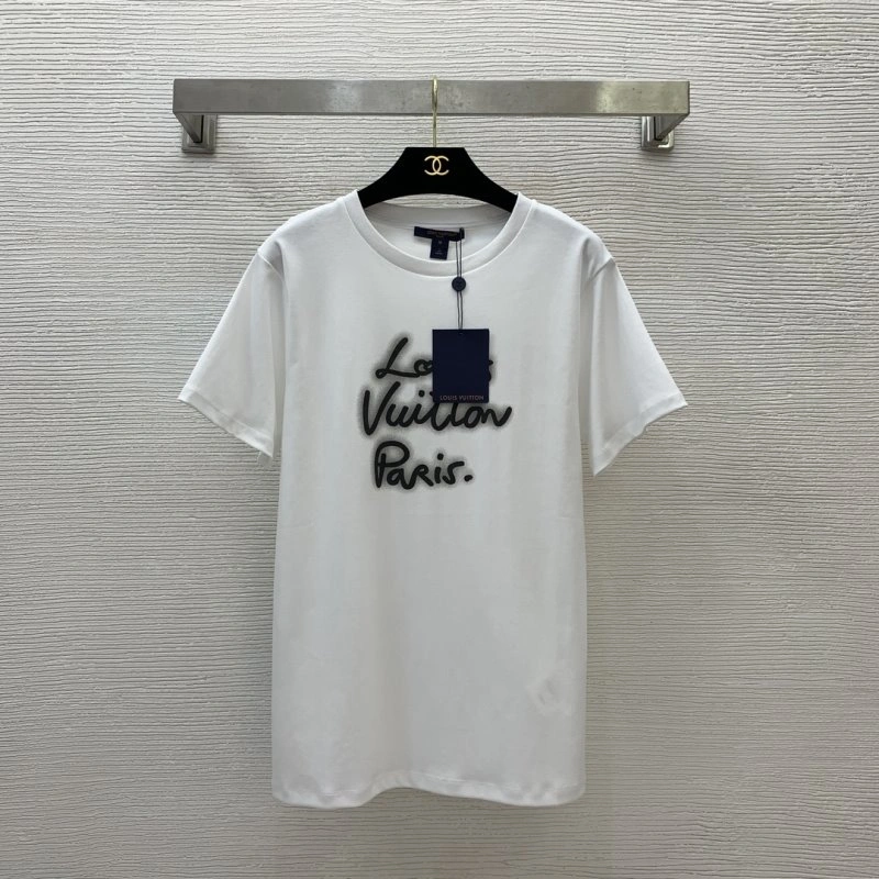 Louis Vuitton T-Shirts Lightweight 131256
