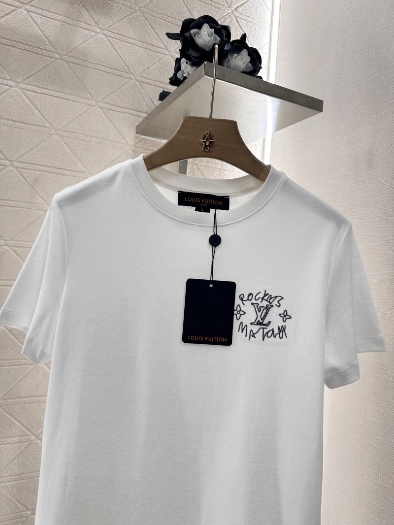 TechFriendly Louis Vuitton T-Shirts 131251