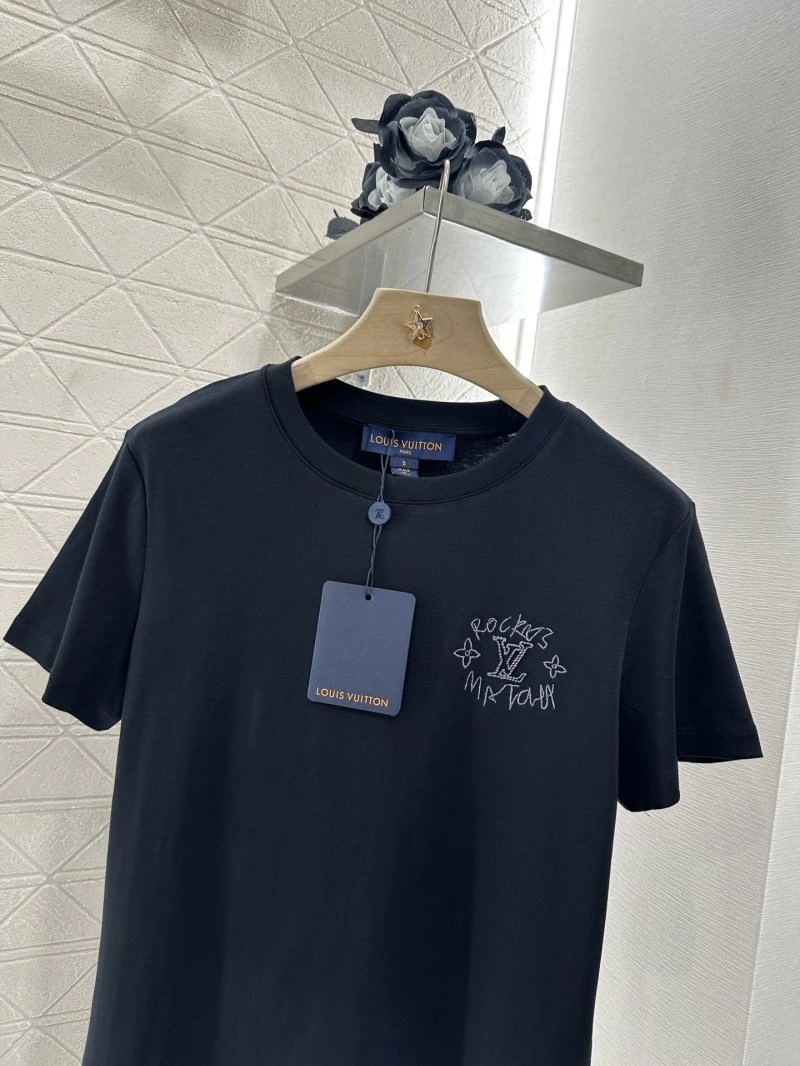 Louis Vuitton T-Shirts Affordable 131243