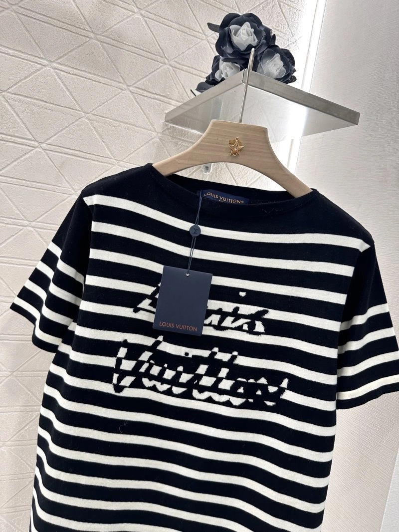 Louis Vuitton T-Shirts Supportive 131225