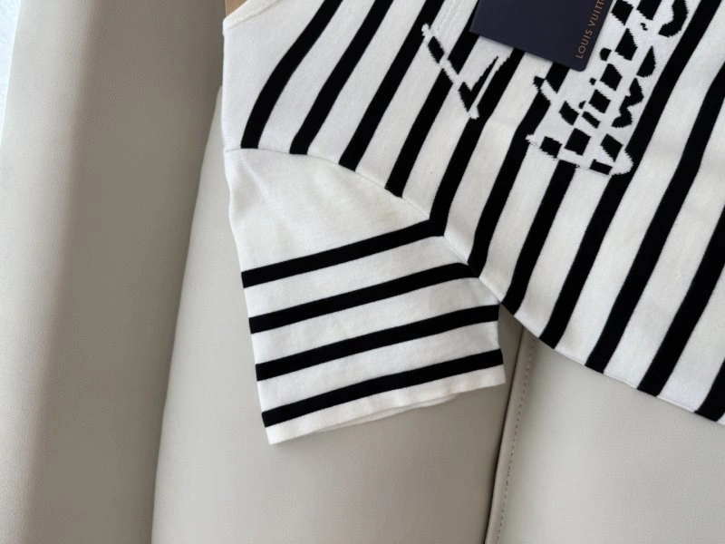 OnTrend Louis Vuitton T-Shirts 131219