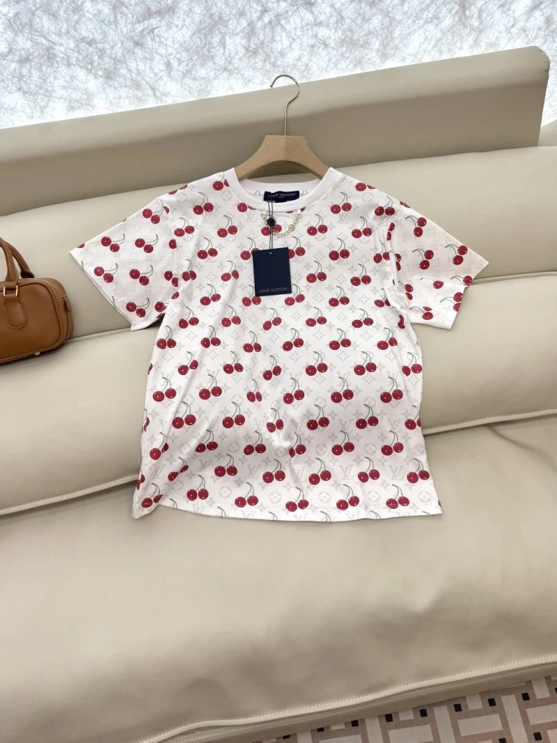 Flexible Louis Vuitton T-Shirts 131210
