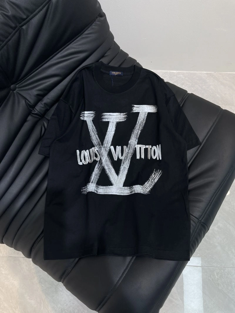 EyeCatching Louis Vuitton T-Shirts 131213
