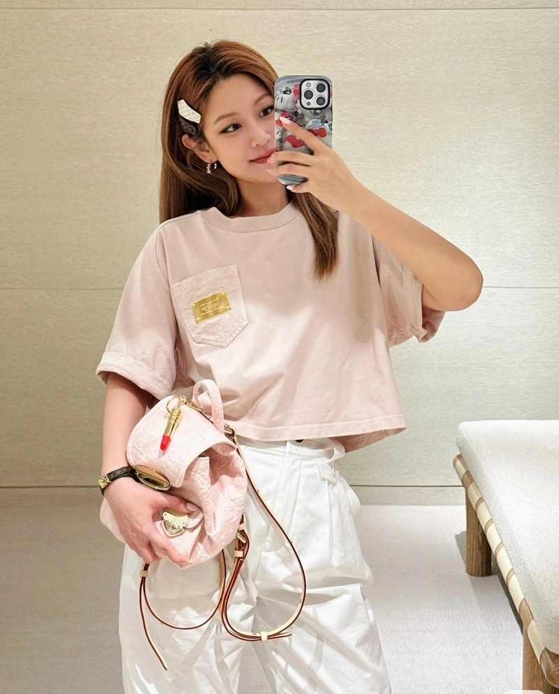 Louis Vuitton T-Shirts Popular 131197