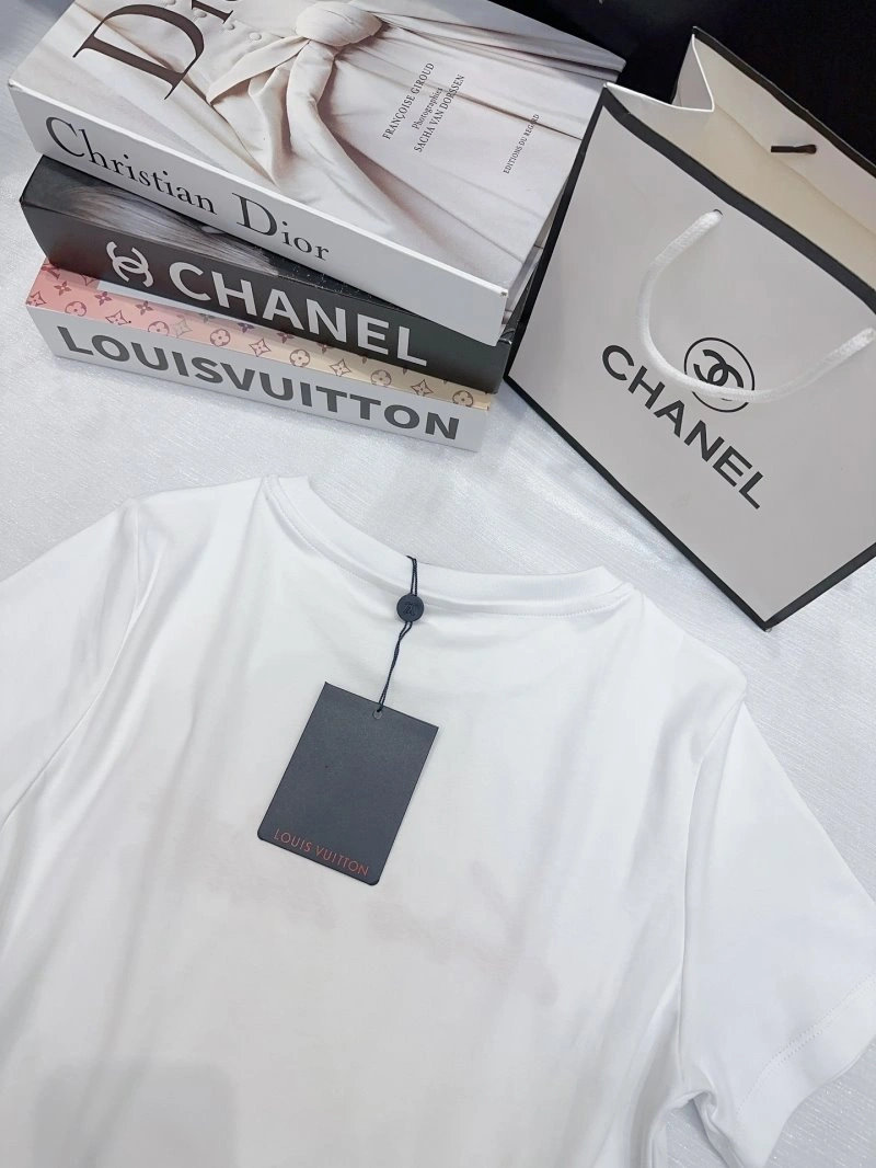 DailyWear Louis Vuitton T-Shirts 131195