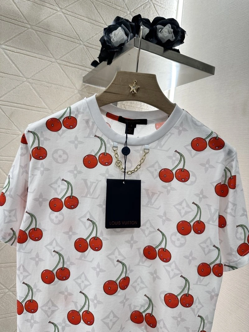 Louis Vuitton T-Shirts Resilient 131216