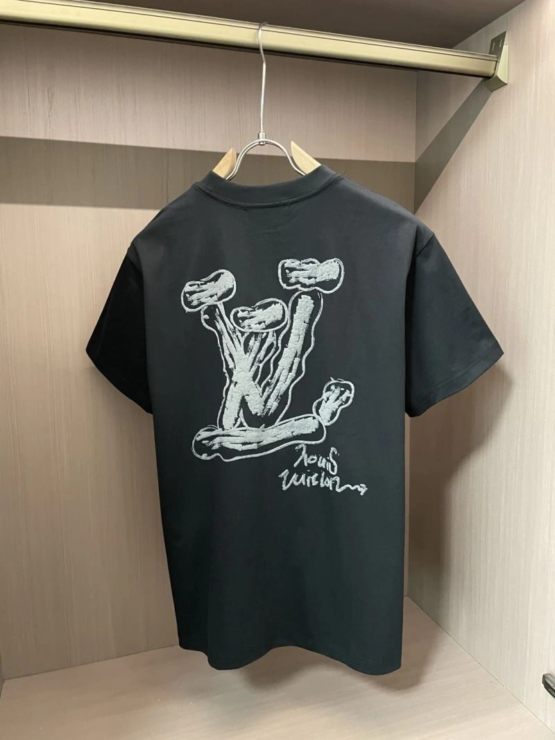 Upgraded Louis Vuitton T-Shirts 133665