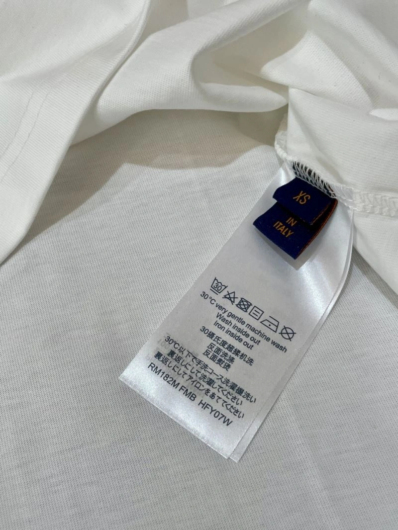 Upgraded Louis Vuitton T-Shirts 133665