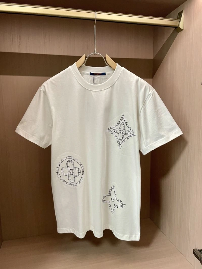 Breathable Louis Vuitton T-Shirts 133664