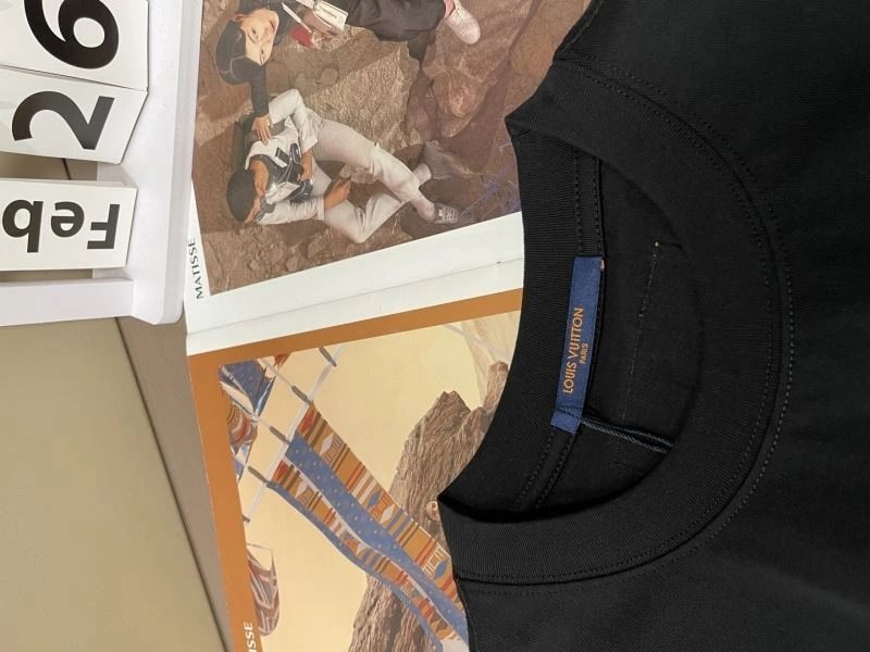 Breathable Louis Vuitton T-Shirts 133664