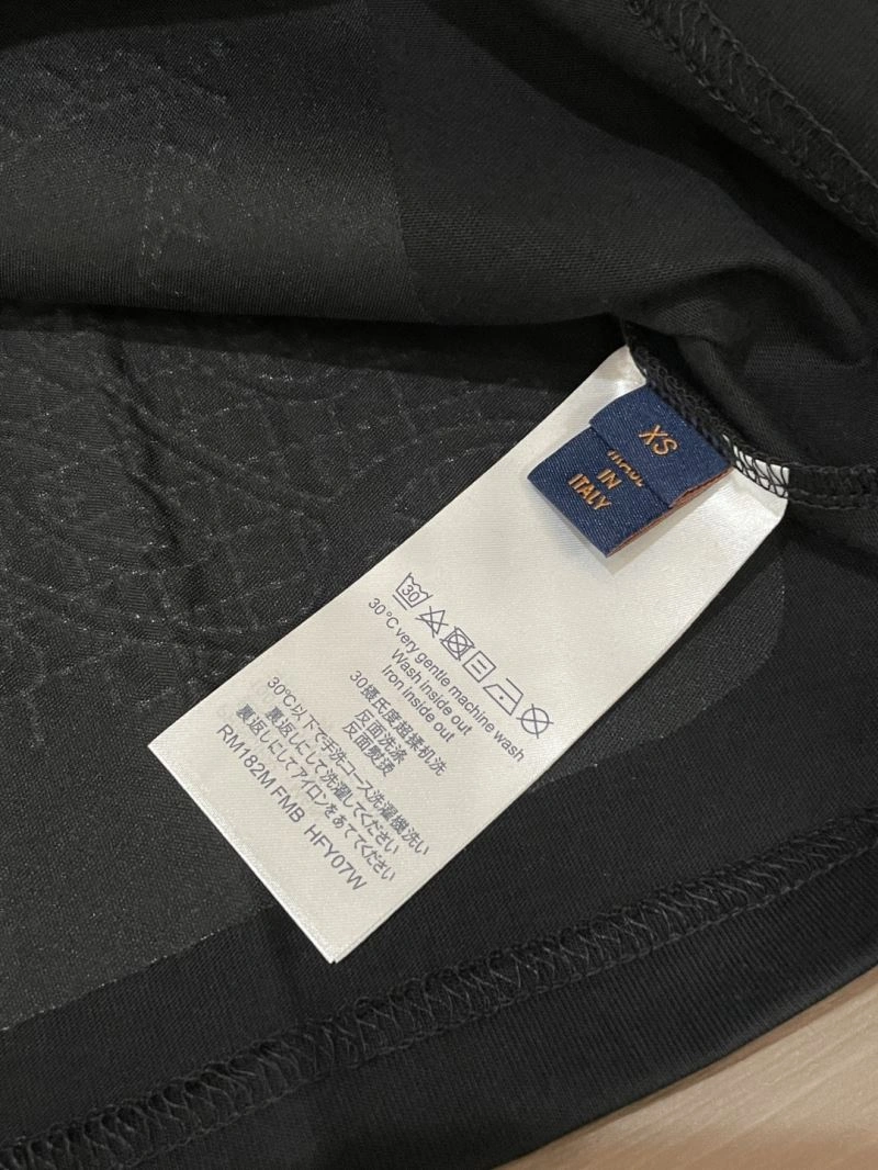 Breathable Louis Vuitton T-Shirts 133664
