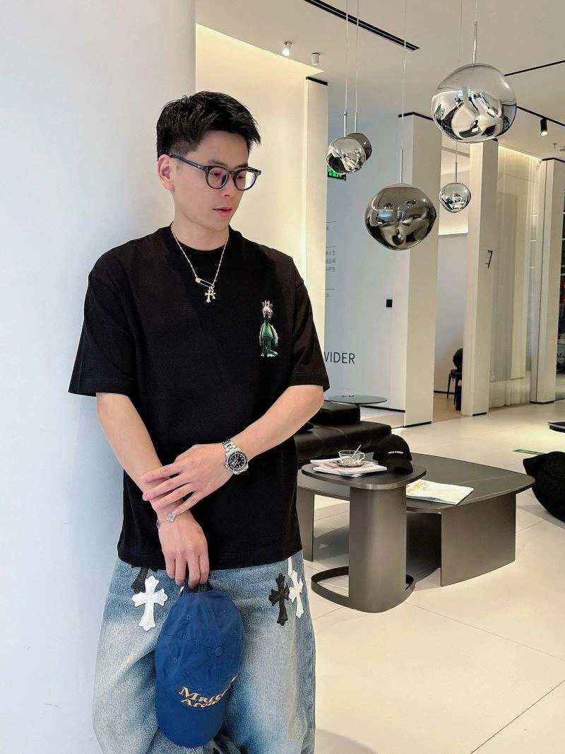 Trendy Louis Vuitton T-Shirts 133671