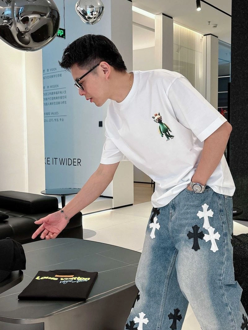 Louis Vuitton T-Shirts Sporty 133670