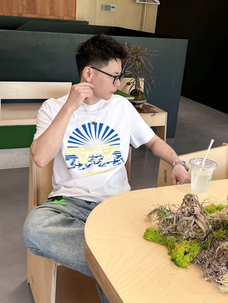 Louis Vuitton T-Shirts Colorful 133672