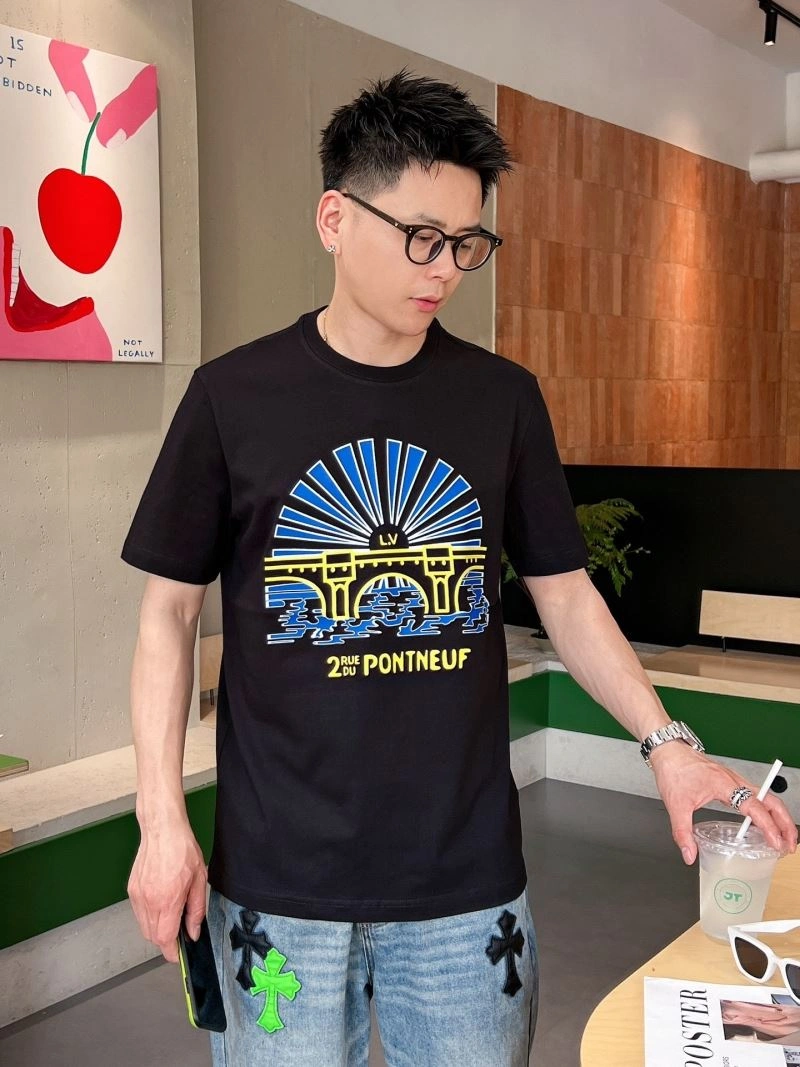 Affordable Louis Vuitton T-Shirts 133657