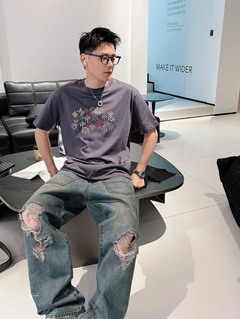 DailyWear Louis Vuitton T-Shirts 133661