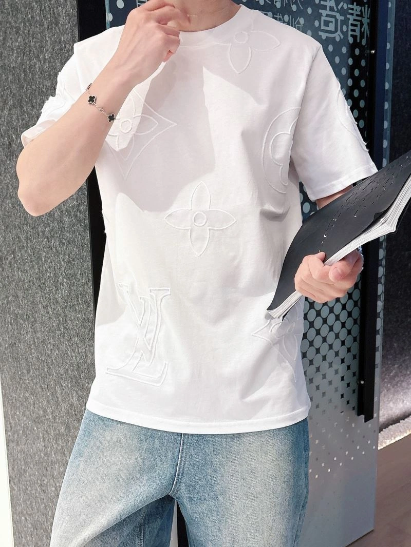 Affordable Louis Vuitton T-Shirts 133635
