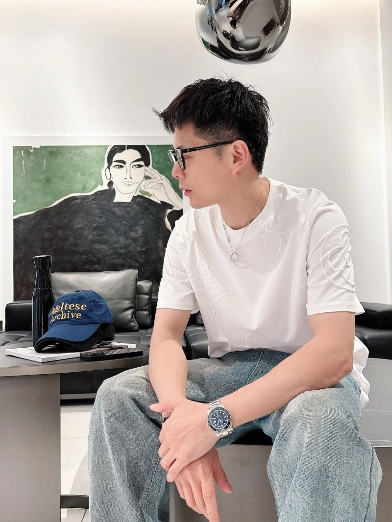Affordable Louis Vuitton T-Shirts 133635
