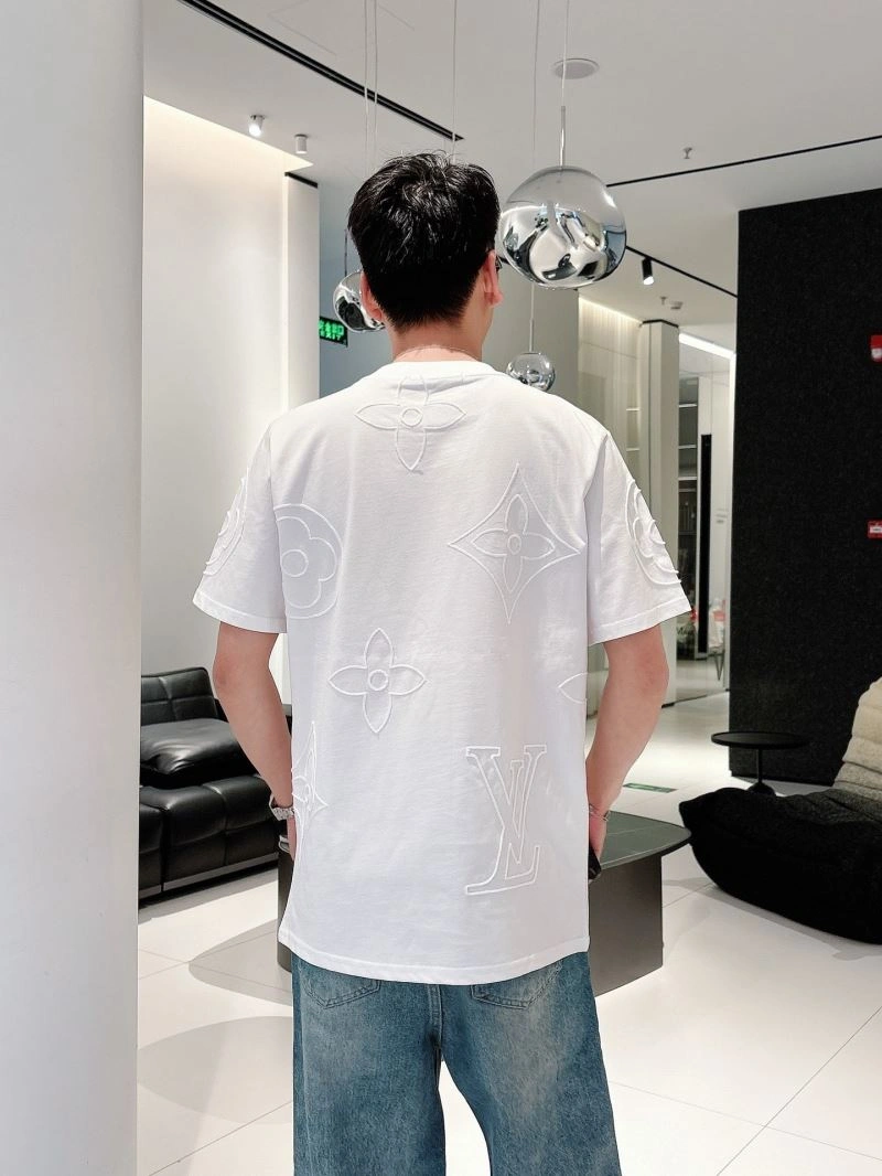 Affordable Louis Vuitton T-Shirts 133635