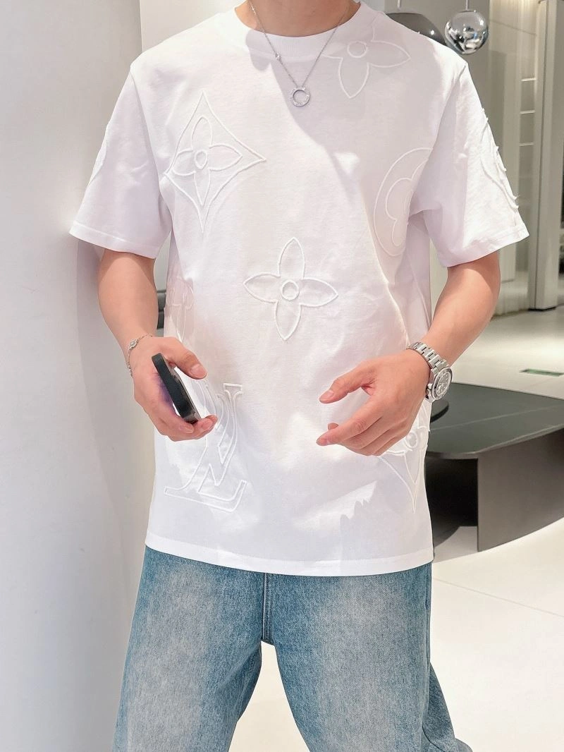 Affordable Louis Vuitton T-Shirts 133635