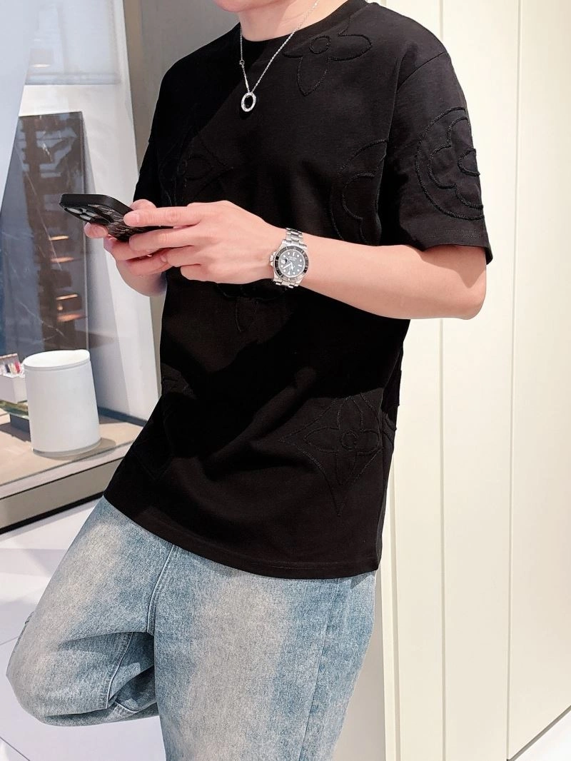 Classic Louis Vuitton T-Shirts 133634