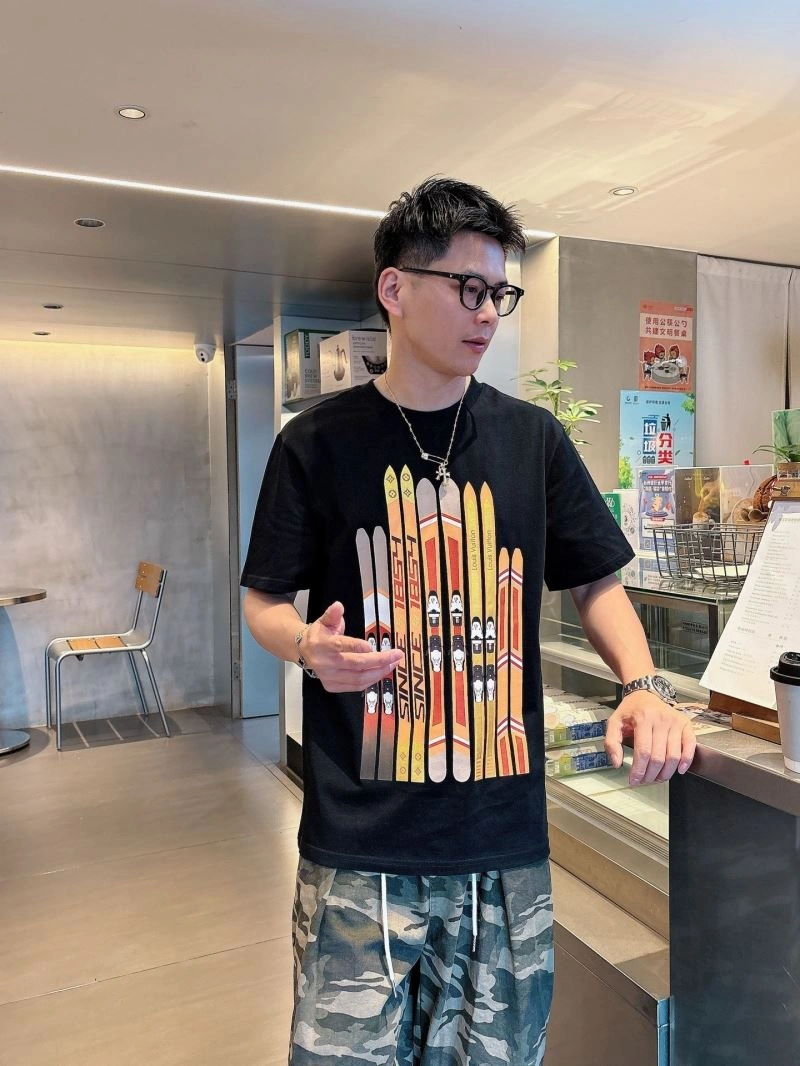 Unisex Louis Vuitton T-Shirts 133632