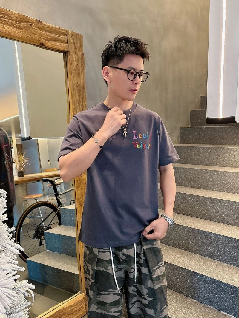 OnTrend Louis Vuitton T-Shirts 133628