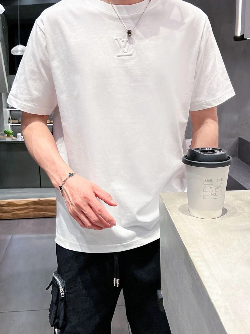 Durable Louis Vuitton T-Shirts 133610