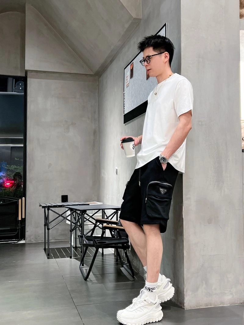 Durable Louis Vuitton T-Shirts 133610