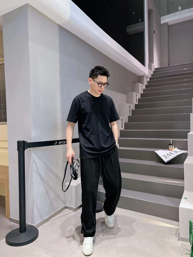RelaxedFit Louis Vuitton T-Shirts 133602