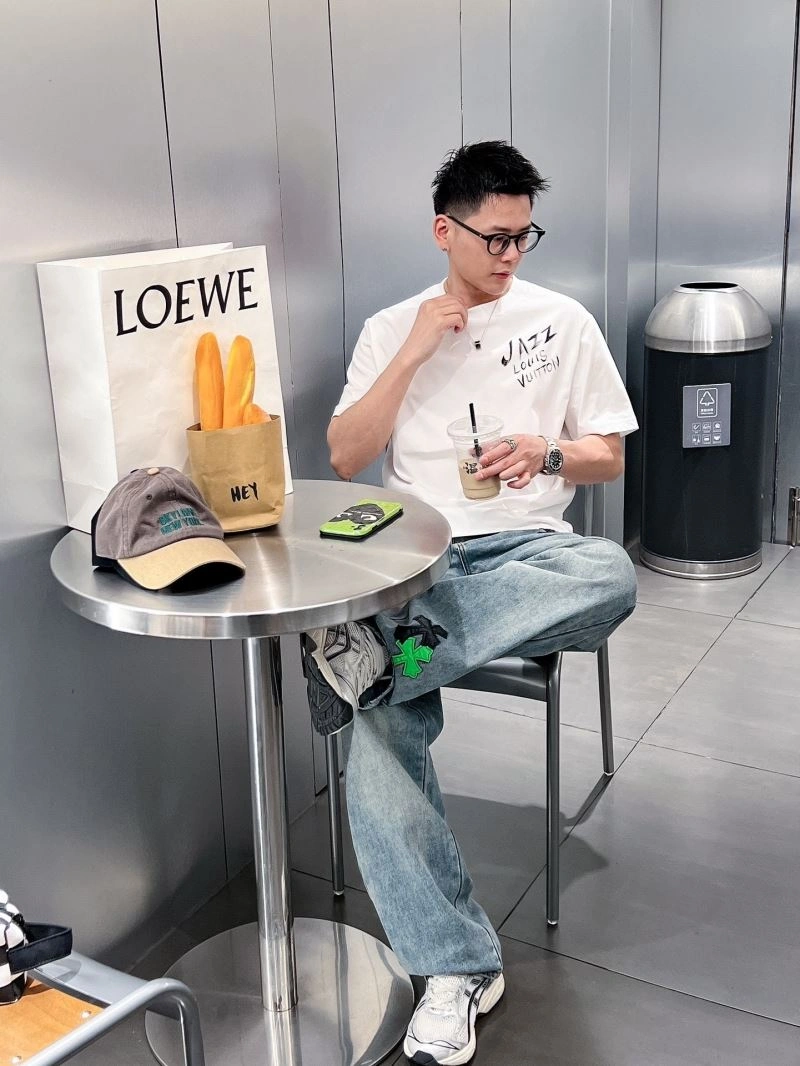 ComfortFit Louis Vuitton T-Shirts 133616