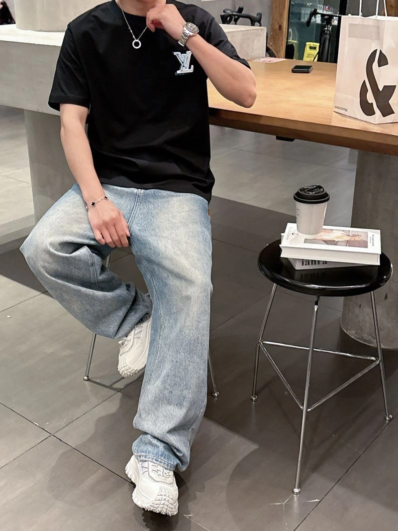 Neat Louis Vuitton T-Shirts 133622
